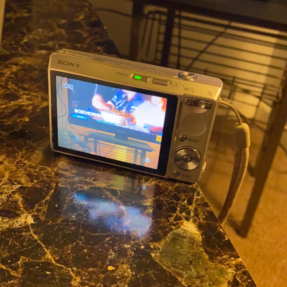 Digital video camera